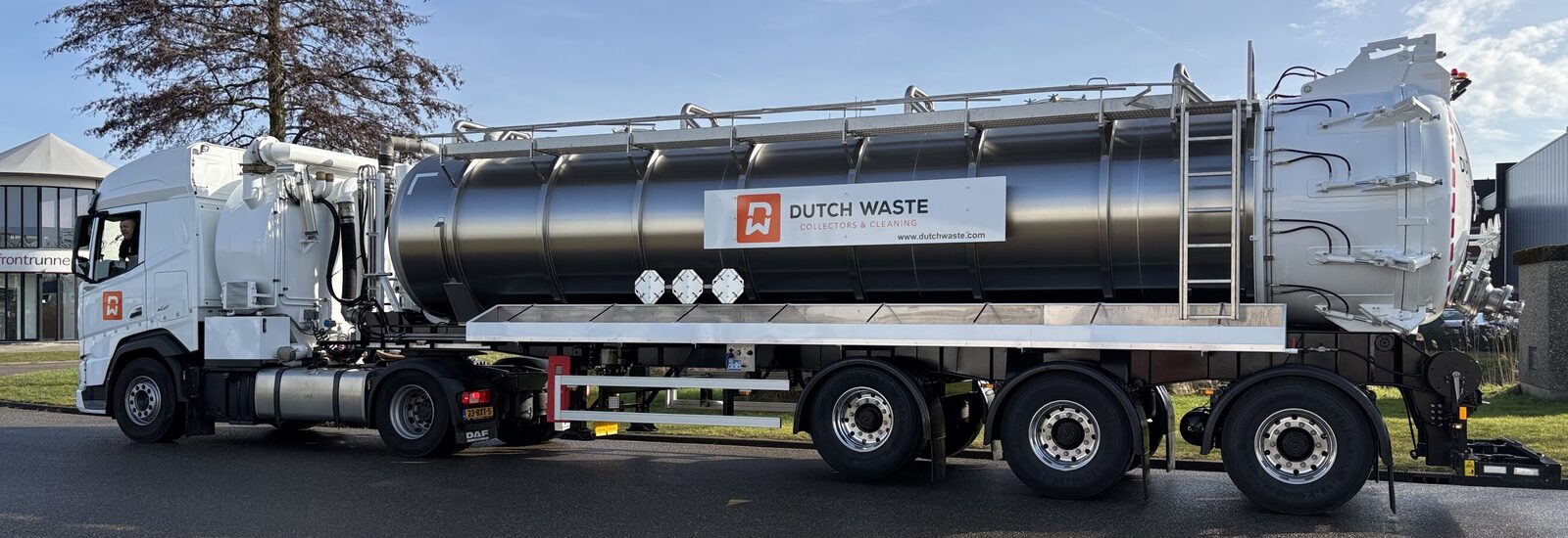 Kiepende druk/vacuümtrailers